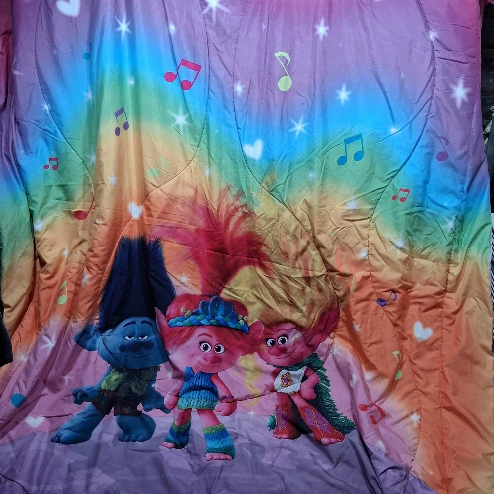 DreamWorks Trolls Band Together Reversible Comforter‎ Twin Full Rainbow Pink